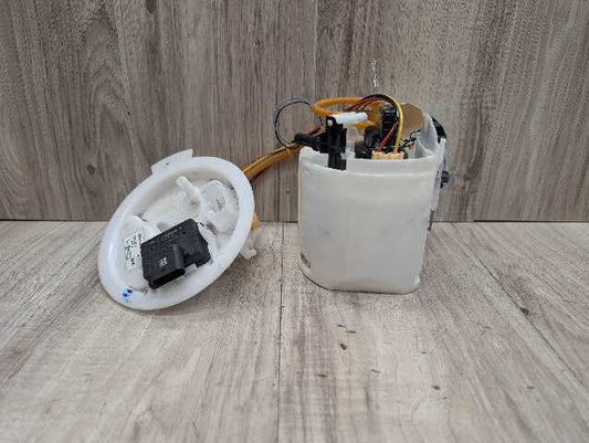 OEM BMW G20 G22 G23 G26 G42 330 M340 430 M440 Gas Tank Mounted Sending Fuel Pump
