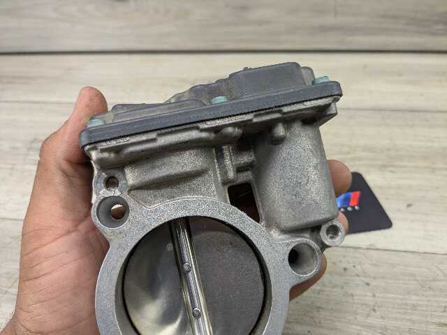 OEM BMW F39 F44 F48 F90 M5 G05 M50 G30 M550 G12 750 G16 850 Engine Throttle Body