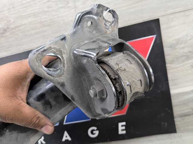 OEM BMW F39 F44 F48 X1 Rear Right Passenger Trailing Control Arm Knuckle Spindle