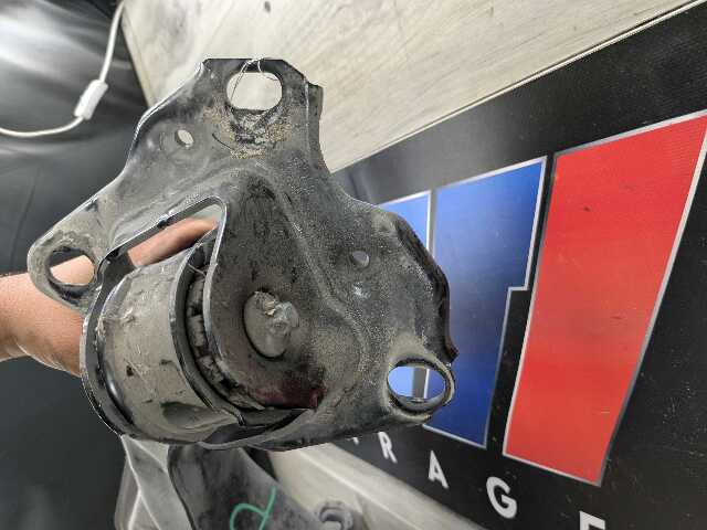 OEM BMW F39 F44 F48 X1 Rear Right Passenger Trailing Control Arm Knuckle Spindle
