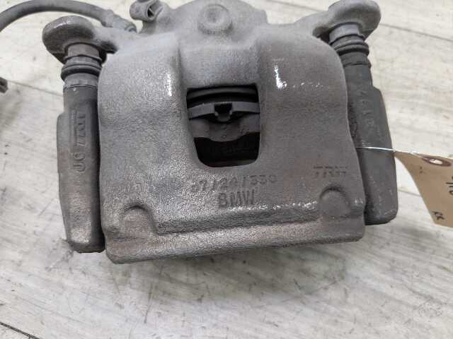 OEM BMW F39 F44 F48 X1 X2 28 228 B46 FRONT Right Passenger Side Brake Caliper