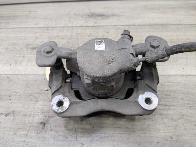 OEM BMW F39 F44 F48 X1 X2 28 228 B46 FRONT Right Passenger Side Brake Caliper