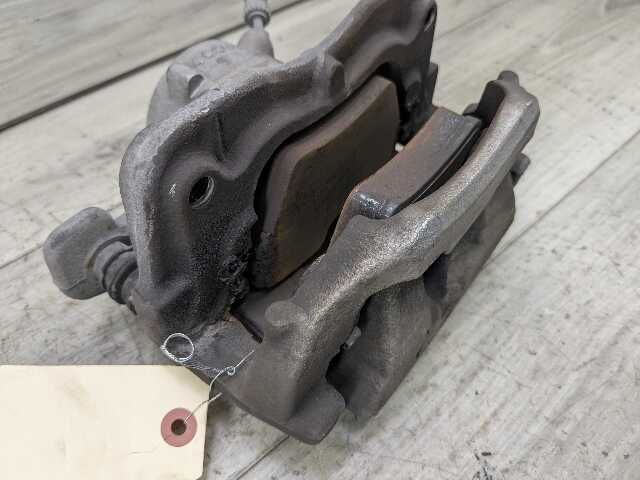 OEM BMW F39 F44 F48 X1 X2 28 228 B46 FRONT Right Passenger Side Brake Caliper