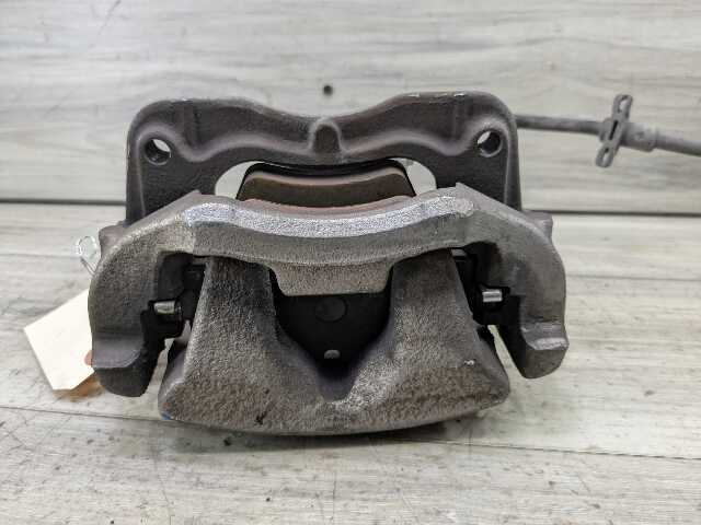 OEM BMW F39 F44 F48 X1 X2 28 228 B46 FRONT Right Passenger Side Brake Caliper