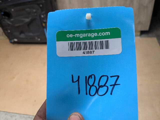 *16-22 OEM BMW F48 X1 28i 28iX Front Right Passenger Door Shell Panel Gray B39