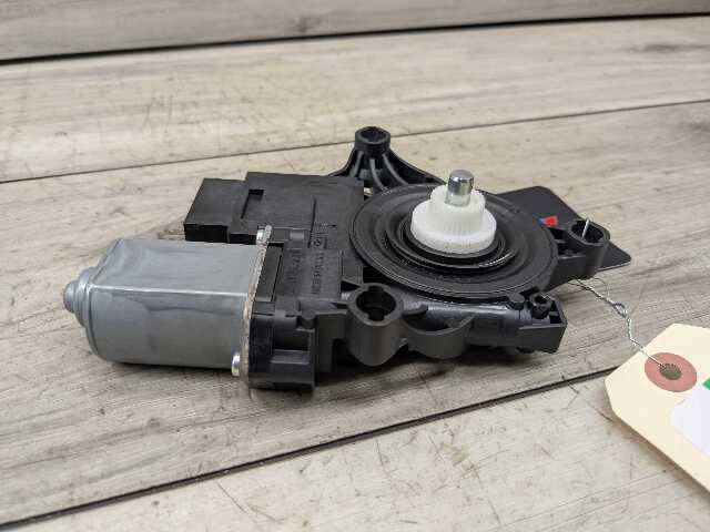 OEM BMW G20 G80 330 M340 REAR Right Passenger Side Door Window Regulator Motor