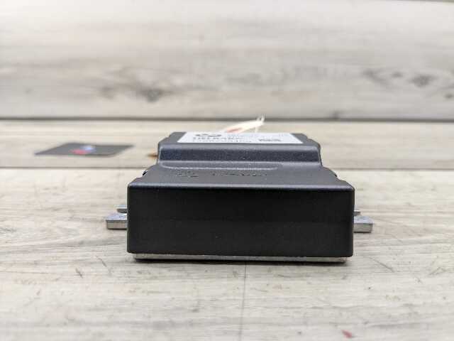 OEM BMW G01 G05 G20 G22 G23 G26 G30 G80 G82 X3 X5 M3 M4 Fuel Pump Control Module