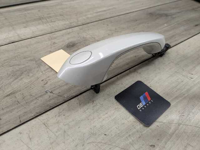 18-24 OEM BMW G01 G02 X3 X4 FRONT Left Driver Side Door Handle COMFORT White A96