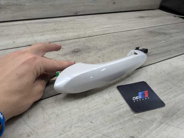 18-24 OEM BMW G01 G02 X3 X4 REAR Left Driver Side Door Handle COMFORT White A96
