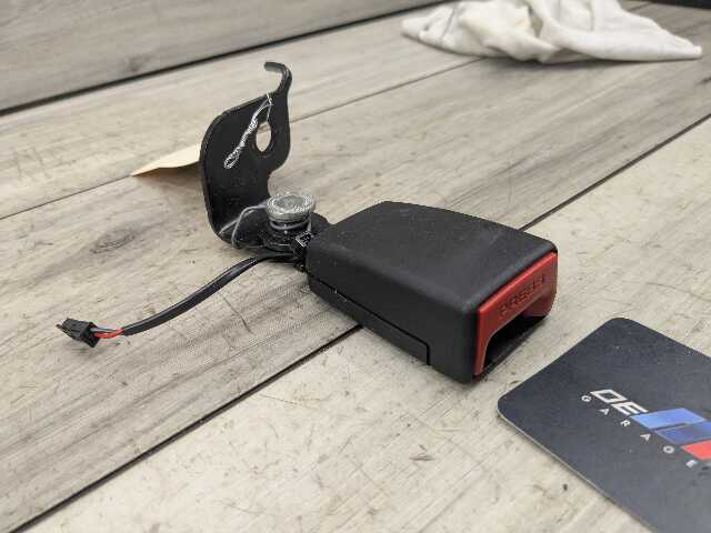 OEM BMW G01 G02 F97 F98 X3 X4 REAR Left Driver Side SeatBelt Seat Belt Buckle