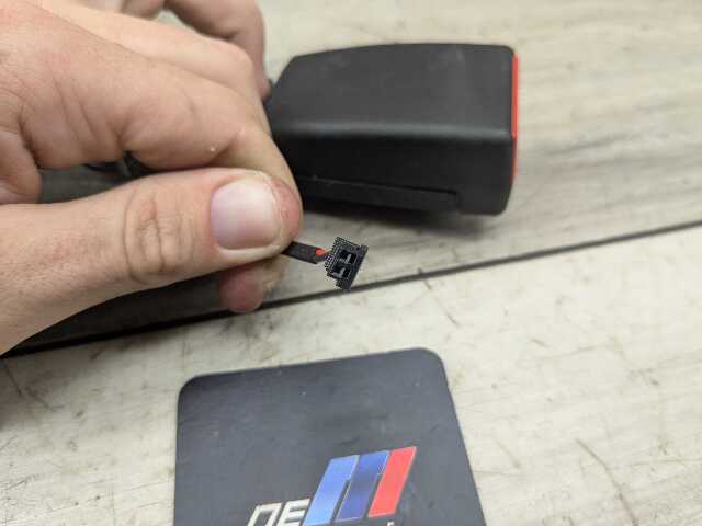 OEM BMW G01 G02 F97 F98 X3 X4 REAR Left Driver Side SeatBelt Seat Belt Buckle