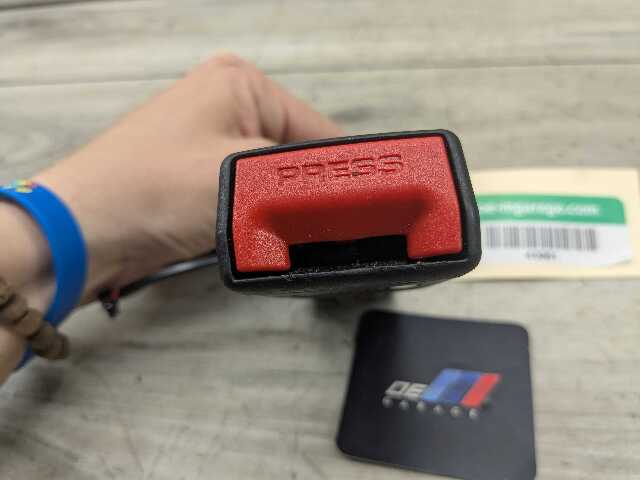 OEM BMW G01 G02 F97 F98 X3 X4 REAR Left Driver Side SeatBelt Seat Belt Buckle