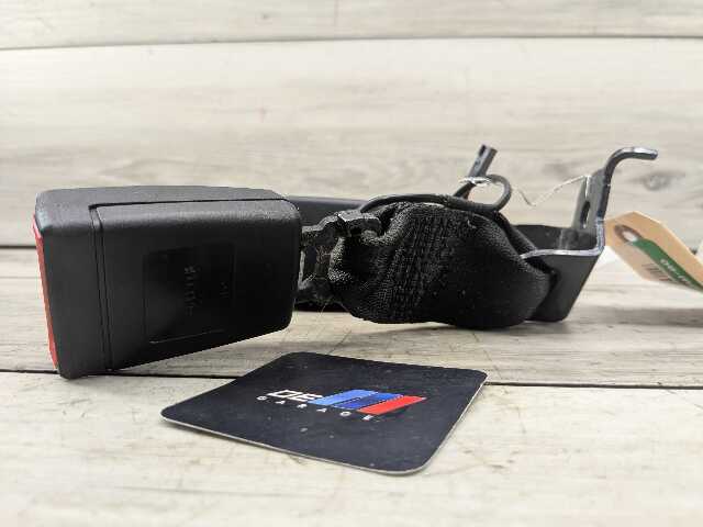 OEM BMW G01 G02 F97 F98 X3 REAR Right Passenger Side SeatBelt Seat Belt Buckle