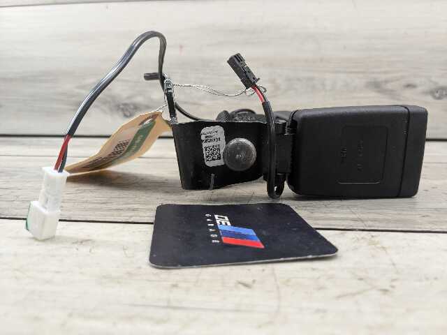 OEM BMW G01 G02 F97 F98 X3 REAR Right Passenger Side SeatBelt Seat Belt Buckle