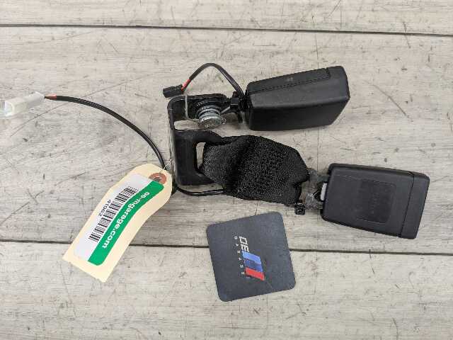 OEM BMW G01 G02 F97 F98 X3 REAR Right Passenger Side SeatBelt Seat Belt Buckle