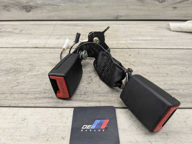 OEM BMW G01 G02 F97 F98 X3 REAR Right Passenger Side SeatBelt Seat Belt Buckle