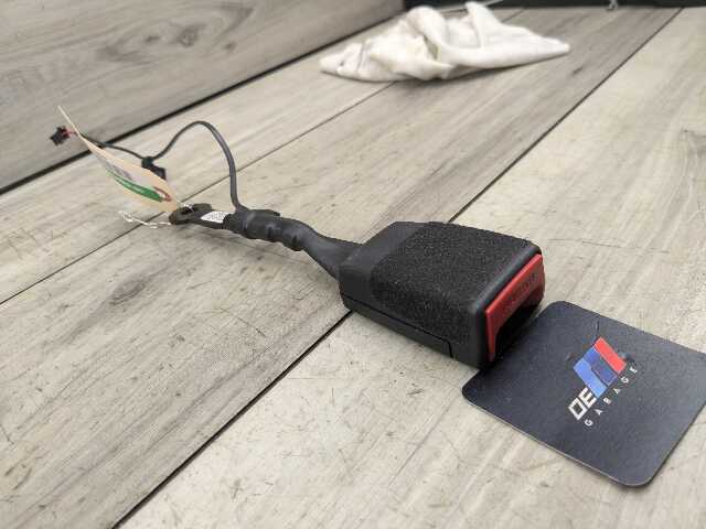 OEM BMW F93 F97 G01 G02 G16 G20 G80 M3 330 M340 Front Left Right Seatbelt Buckle