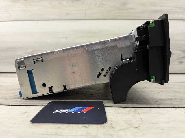 10-13 OEM BMW E82 E88 E90 E92 CD Radio Professional Tuner Receiver CD Player