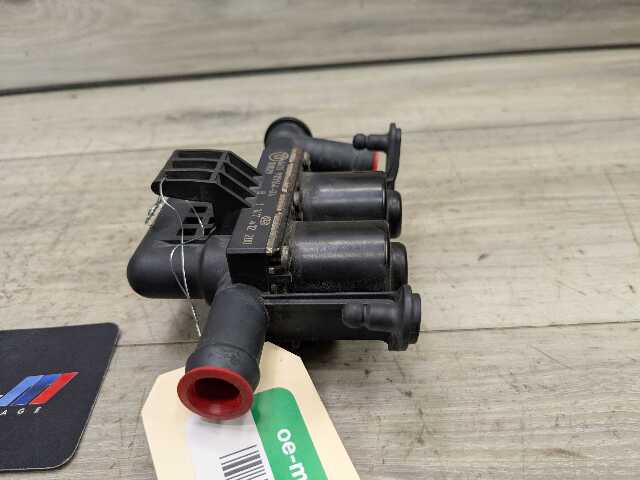 OEM BMW F01 F02 F06 F07 F10 F12 F13 M5 M6 Engine Water Heater Control Valve Pump