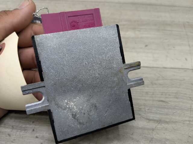 OEM BMW F01 F02 F10 F12 F13 F25 Helbako Fuel Pump Relay Control Module EKPM3