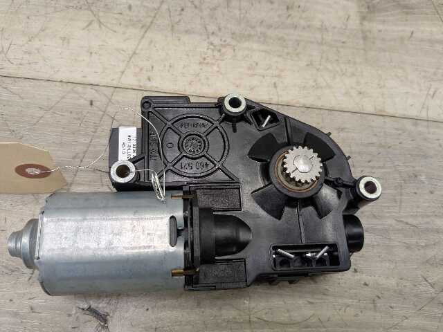 OEM BMW F02 F06 F10 F13 F16 F22 F30 F32 F36 F80 F82 Sunroof Glass Motor Drive