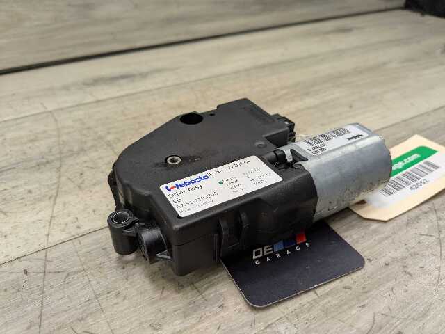OEM BMW F02 F06 F10 F13 F16 F22 F30 F32 F36 F80 F82 Sunroof Glass Motor Drive