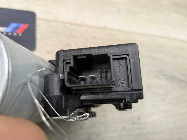 OEM BMW F02 F06 F10 F13 F16 F22 F30 F32 F36 F80 F82 Sunroof Glass Motor Drive