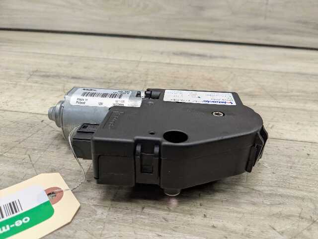 OEM BMW F02 F06 F10 F13 F16 F22 F30 F32 F36 F80 F82 Sunroof Glass Motor Drive