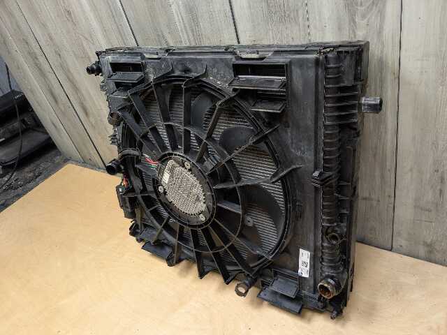 18-24 OEM BMW G01 G02 X3 X4 B46 Radiator Cooling Fan Shroud Motor Assembly 600W