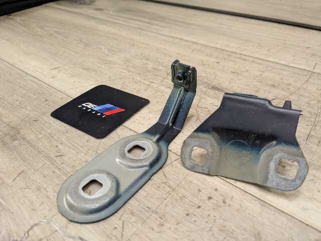 11-16 OEM BMW F10 528 535 550 Front Right Passenger Fender Holder Brackets SET