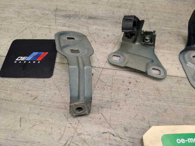 11-16 OEM BMW F10 528 535 550 Front Right Passenger Fender Holder Brackets SET