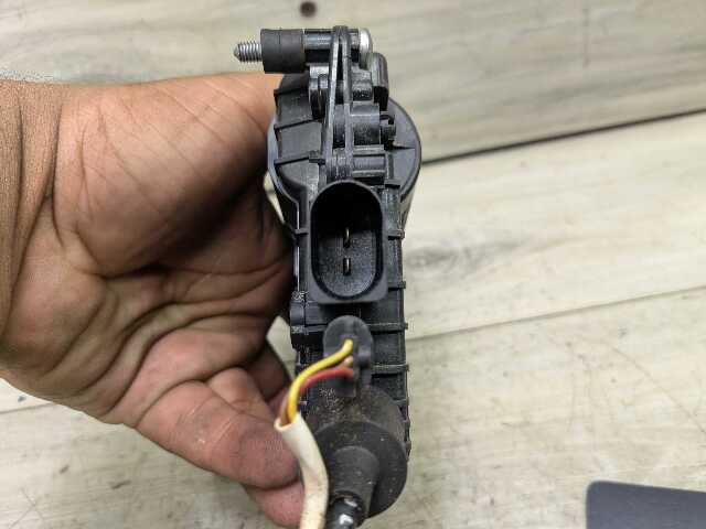 OEM BMW F10 528 535 550 M5 REAR Right Passenger Door Lock Actuator SOFT CLOSE