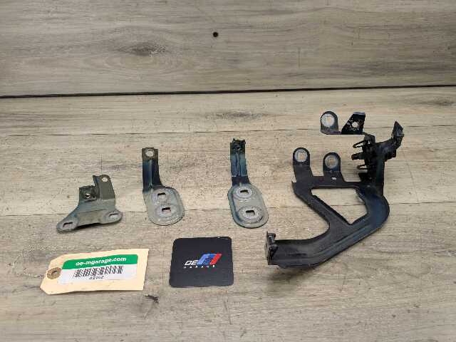 11-16 OEM BMW F10 528 535 550 Front Left Driver Fender Holder Brackets SET