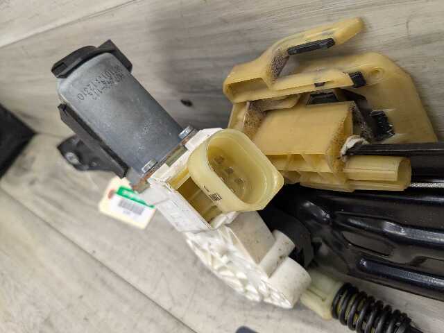 OEM BMW F10 528 535 550 M5 REAR Right Passenger Door Window Regulator Motor