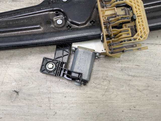 OEM BMW F10 528 535 550 M5 REAR Right Passenger Door Window Regulator Motor