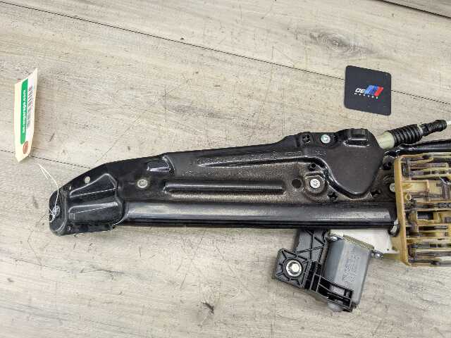 OEM BMW F10 528 535 550 M5 REAR Right Passenger Door Window Regulator Motor