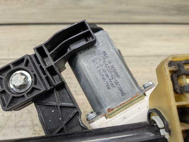 OEM BMW F10 528 535 550 M5 REAR Left Driver Door Glass Window Regulator Motor