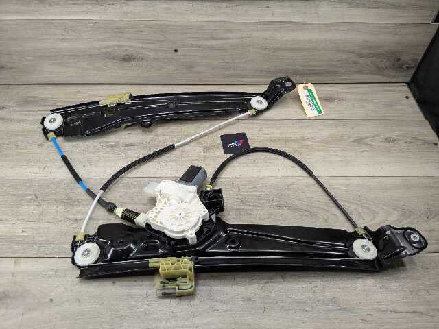 OEM BMW F10 528 535 550 M5 FRONT Left Driver Door Window Regulator Motor