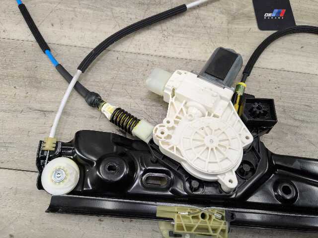 OEM BMW F10 528 535 550 M5 FRONT Left Driver Door Window Regulator Motor