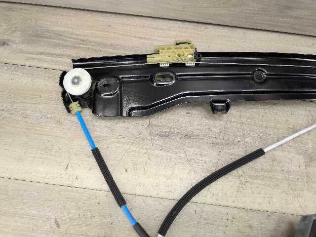 OEM BMW F10 528 535 550 M5 FRONT Left Driver Door Window Regulator Motor