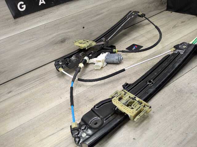 OEM BMW F10 528 535 550 M5 FRONT Left Driver Door Window Regulator Motor