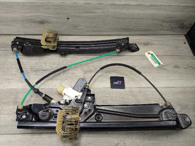 OEM BMW F10 528 535 550 M5 FRONT Right Passenger Door Window Regulator Motor
