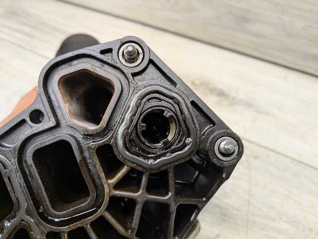 OEM BMW G01 G20 G22 G23 G26 G30 G42 330 430 X3 Engine B46 B48 Oil Filter Housing
