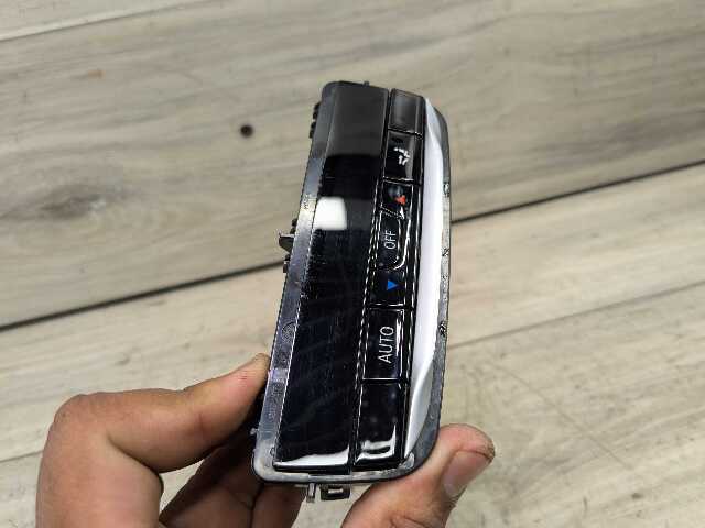 OEM BMW G20 G22 G23 G26 G80 G82 G83 Rear AC Air Climate Control Switch Module