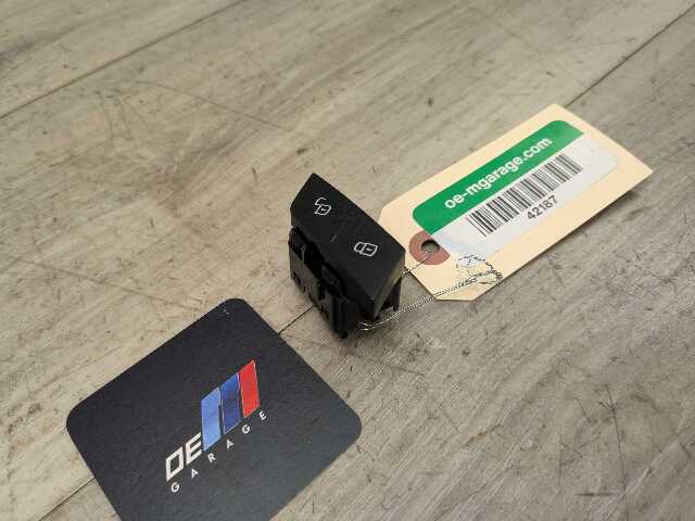 OEM BMW F44 G20 G22 G23 G42 G80 Front Left Driver Side Door Lock Unlock Switch