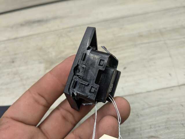 OEM BMW F44 G20 G22 G23 G42 G80 Front Left Driver Side Door Lock Unlock Switch