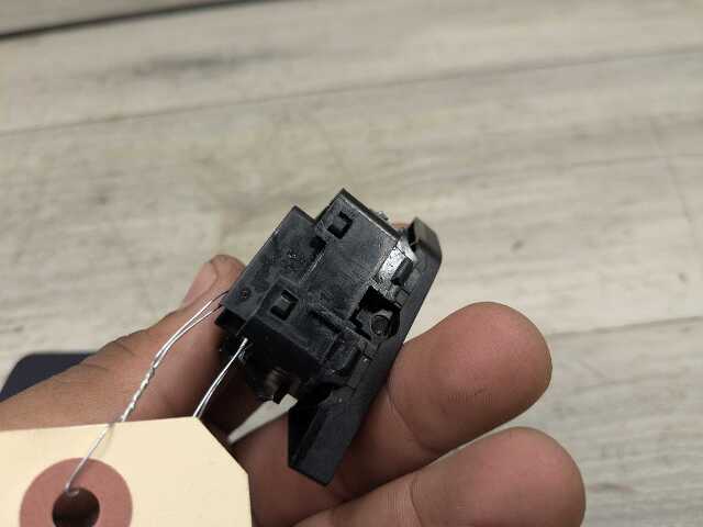 OEM BMW F44 G20 G22 G23 G42 G80 Front Left Driver Side Door Lock Unlock Switch