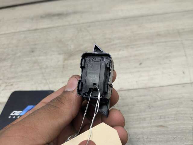 OEM BMW F44 G20 G22 G23 G42 G80 Front Left Driver Side Door Lock Unlock Switch