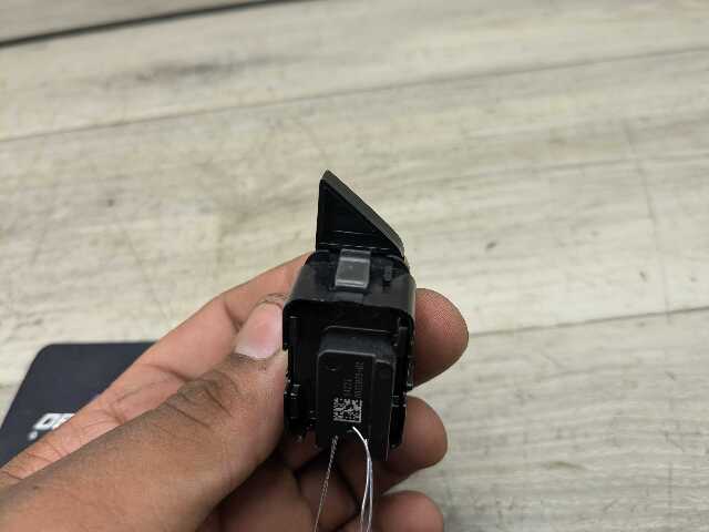 OEM BMW F44 G20 G22 G23 G42 G80 Front Left Driver Side Door Lock Unlock Switch