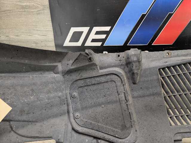 OEM BMW F10 528 535 550 Front Right Passenger Fender Liner Wheel Splash Shield